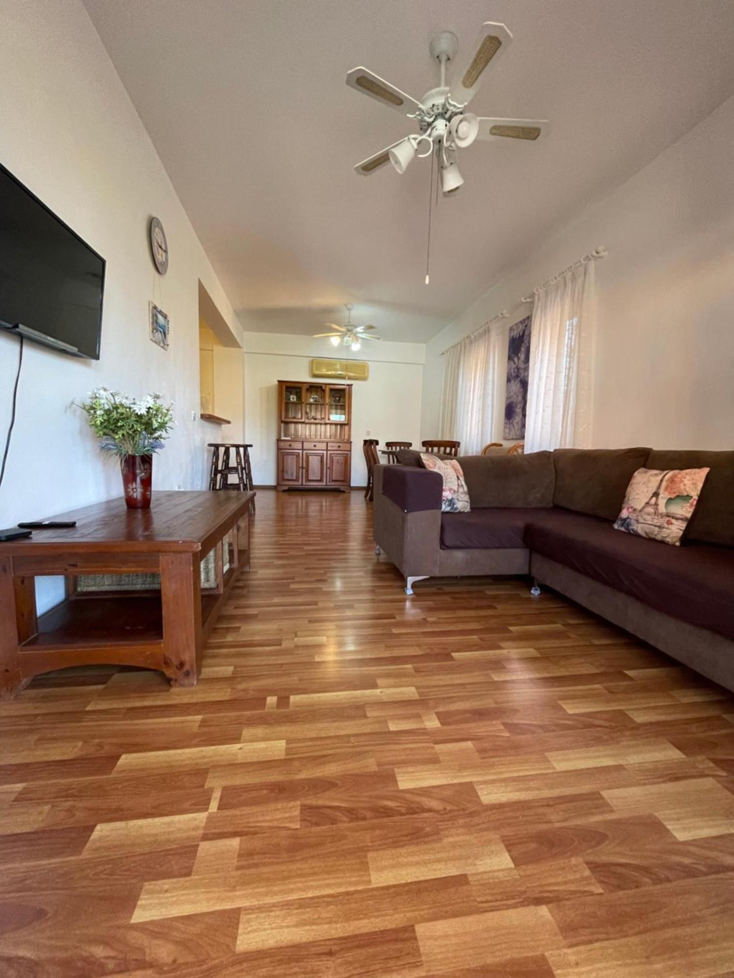 Limnaria Gardens Two Bedroom Apartment With Balcony パ フォス エクステリア 写真