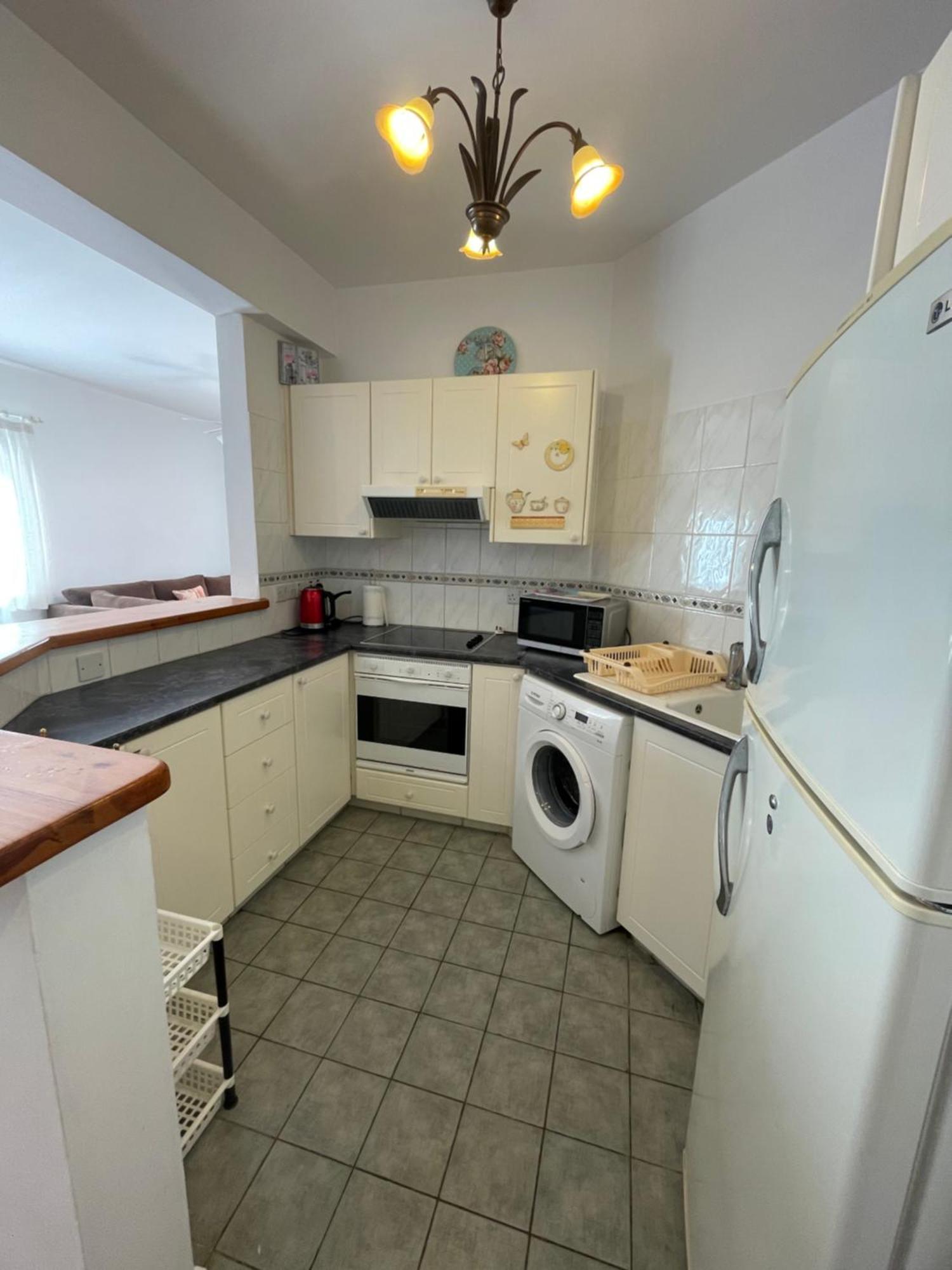 Limnaria Gardens Two Bedroom Apartment With Balcony パ フォス エクステリア 写真